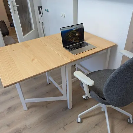 Apartment With Ac, Full Kitchen, Self Check In, Parking, 8 Min To Sap Campus, Wi Fi *