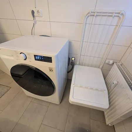 With Ac, Full Kitchen, Self Check In, Parking, 8 Min To Sap Campus, Wi Fi 아파트