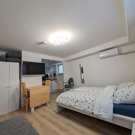 With Ac, Full Kitchen, Self Check In, Parking, 8 Min To Sap Campus, Wi Fi Apartment Walldorf (Baden-Wurttemberg)