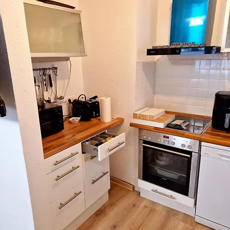 With Ac, Full Kitchen, Self Check In, Parking, 8 Min To Sap Campus, Wi Fi * 왈도르프