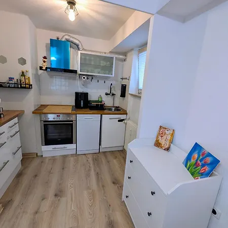 With Ac, Full Kitchen, Self Check In, Parking, 8 Min To Sap Campus, Wi Fi Apartment *